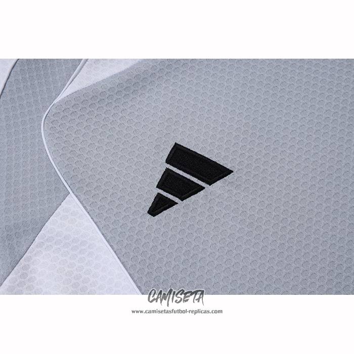 Chandal del Real Madrid 2025-2026 Manga Corta Gris - Pantalon Corto